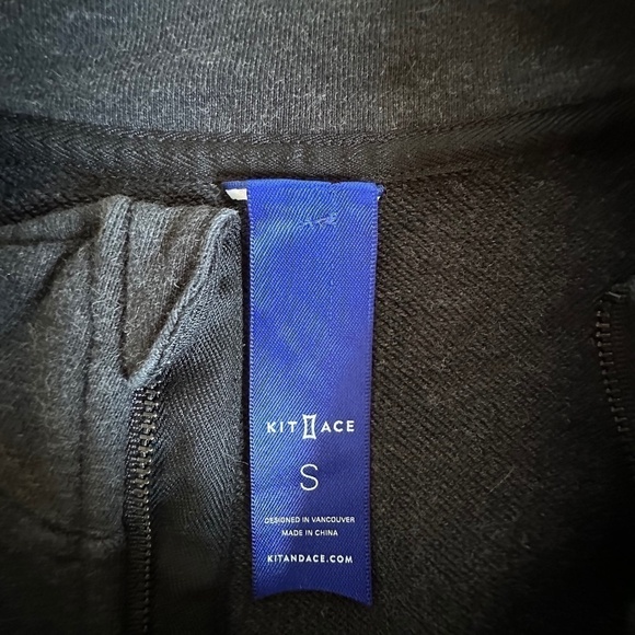 Kit & Ace Women's Pullover 1/4 Zip Pocket Logo Size S Cropped - Picture 13 of 13